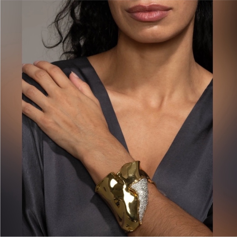 ALEXIS BITTAR • Solanales Gold Hidden Diamond Treasure Cuff Bracelet - Picture 6 of 11
